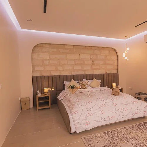 Grand Palm Tree Garden Farmhouse