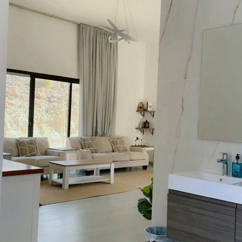 Farmhouse: Mountain view, Modern Bedrooms- Reference Code: FA214